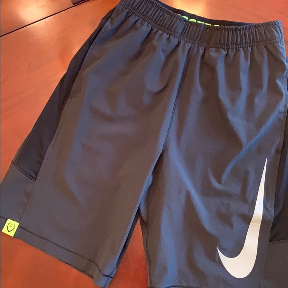 Mens athletic shorts Nike Football S 11” inseam